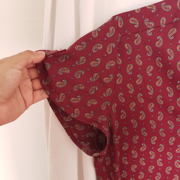 Forever 21 Burgundy Paisley Pattern Short Sleeve V Neck Blouse Size Small - Picture 7 of 12